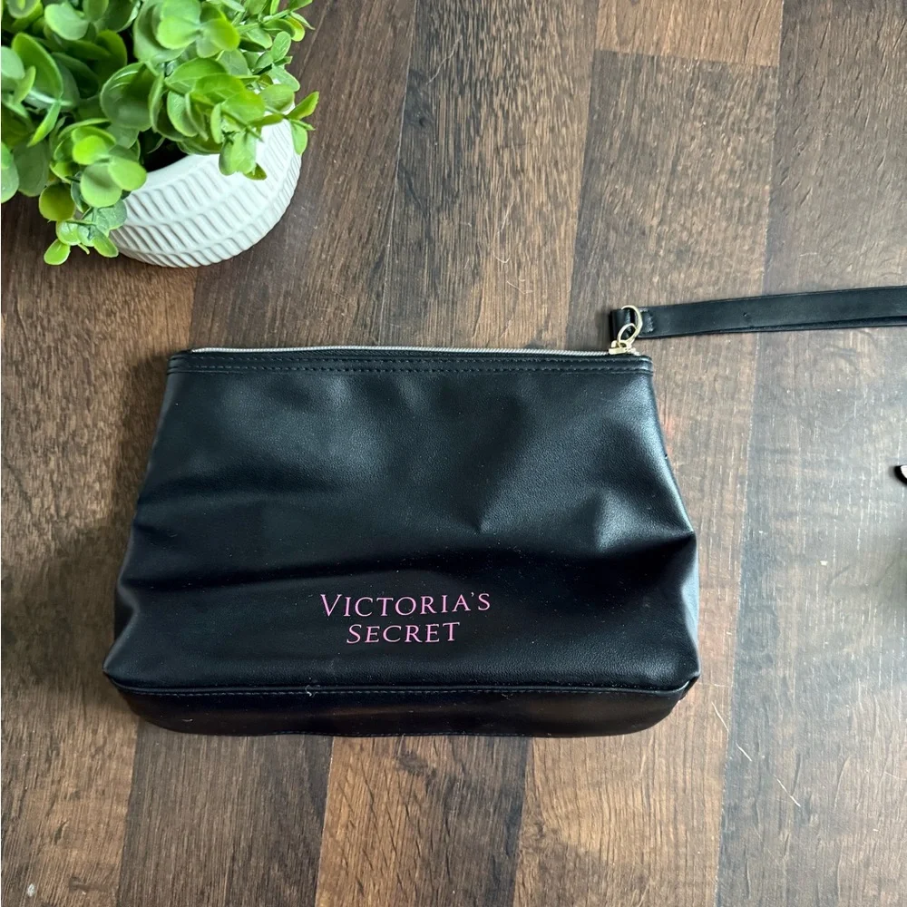 Victoria’s Secret Cosmetic Bag/Wristlet Bundle - Picture 7 of 12